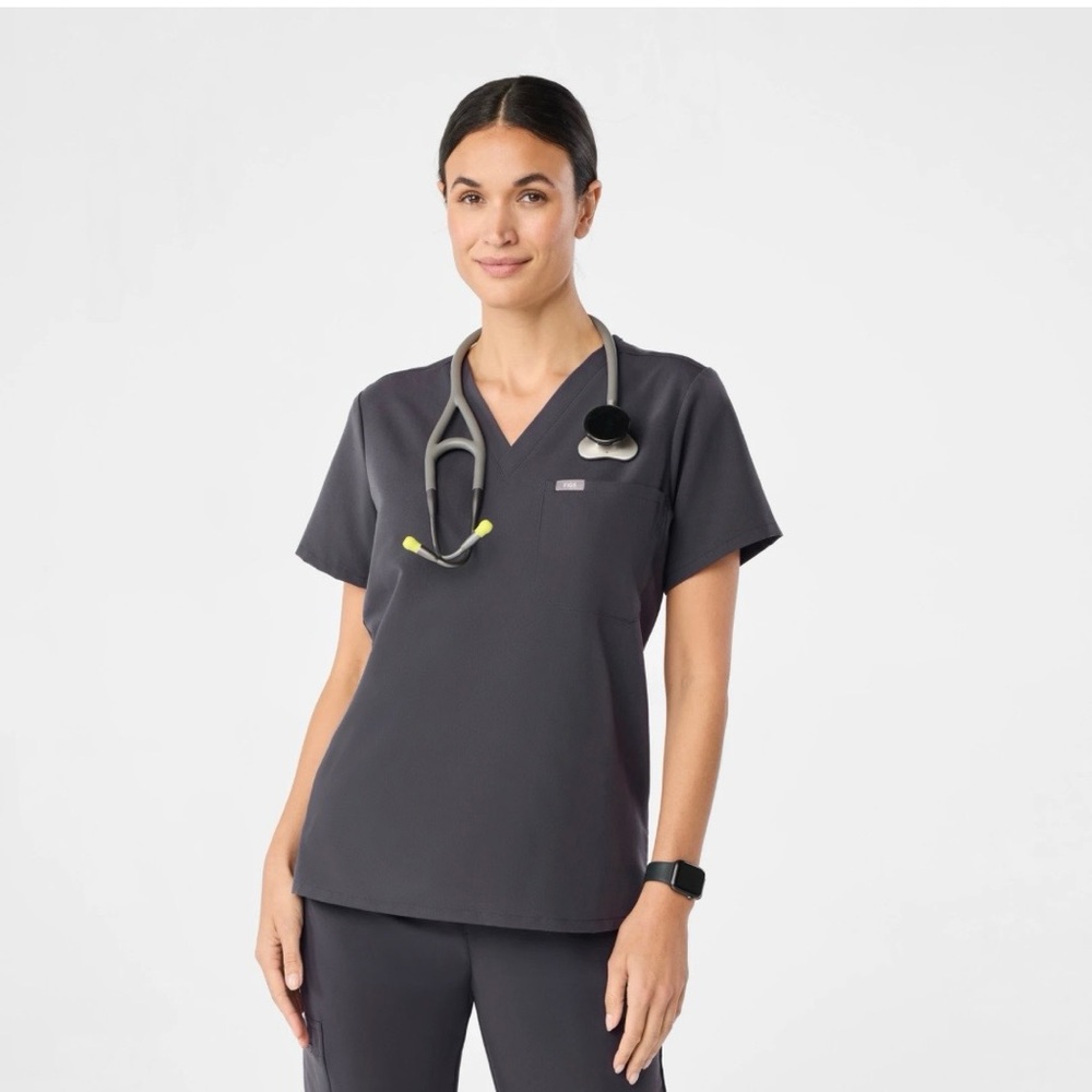 FIGS Charcoal Catarina One-Pocket Scrub Top | Small